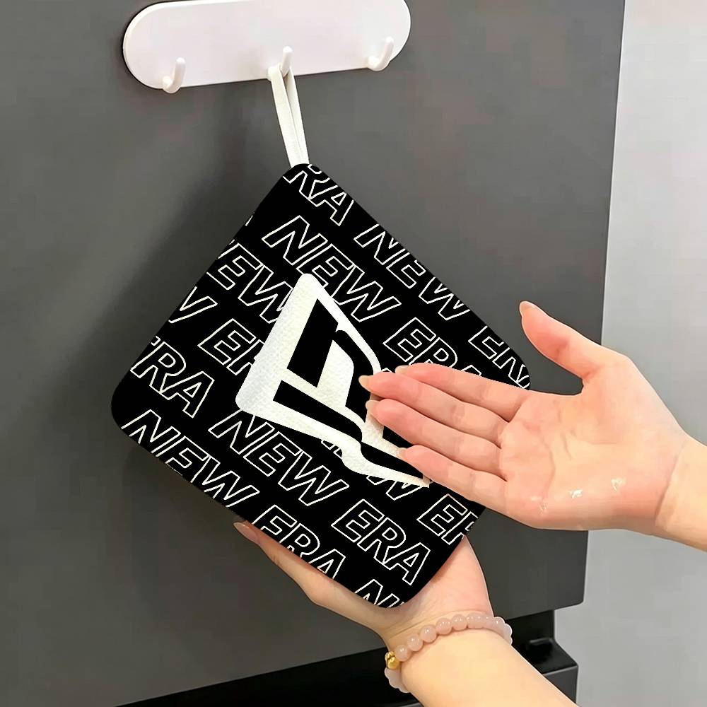 N-News-E-Eras 폴리에스터 면 손수건, 걸이  - Commercial Printing News 리뷰 및 가격